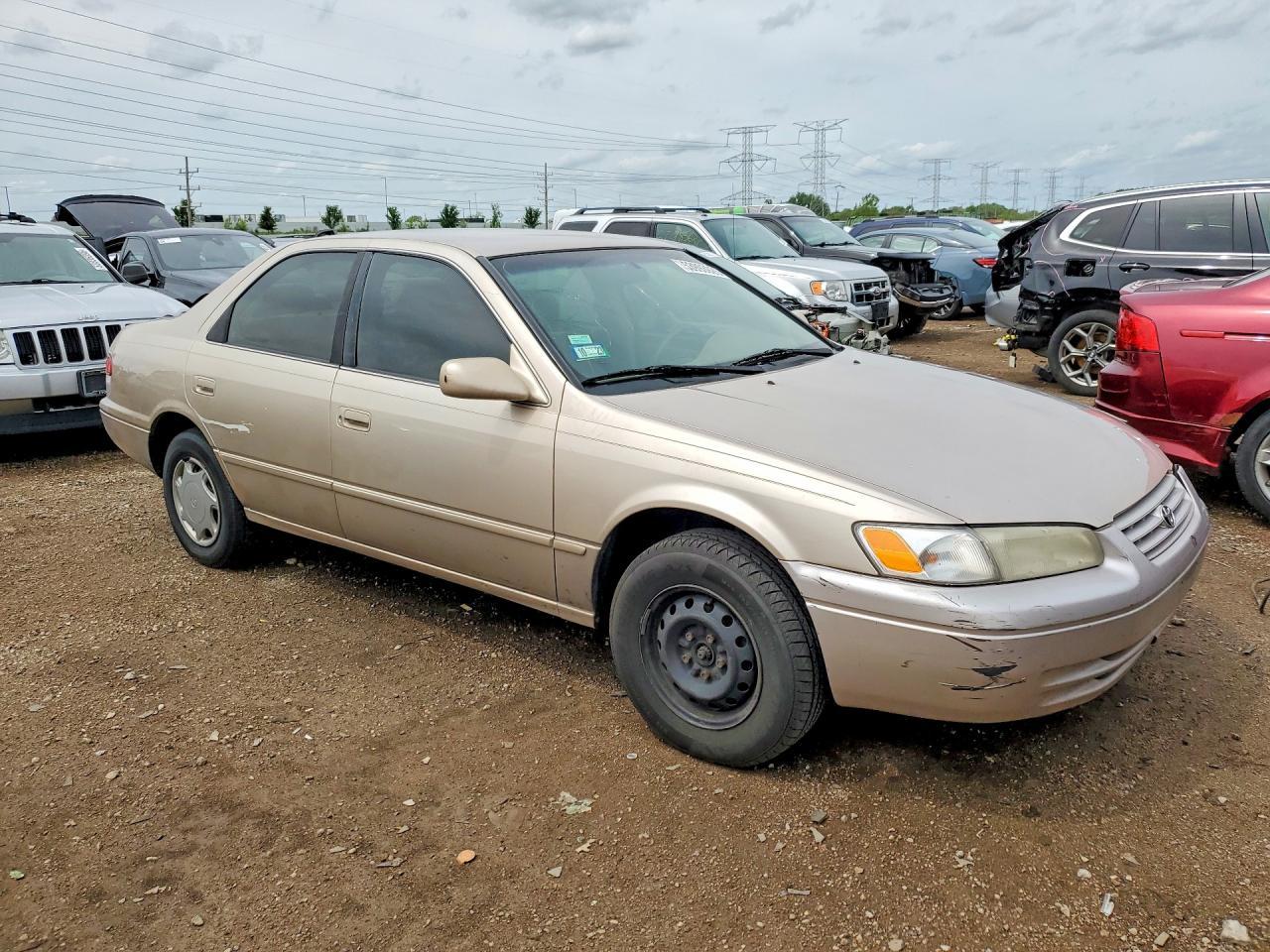 1999 Toyota Camry Ce - Фото 4