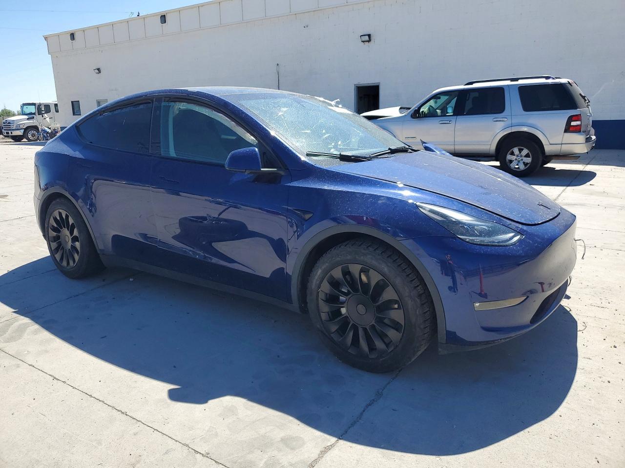 2023 Tesla Model Y - Фото 4