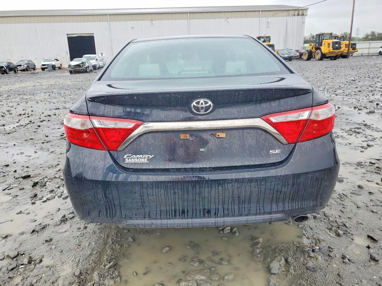 2017 Toyota Camry Se - Image 6