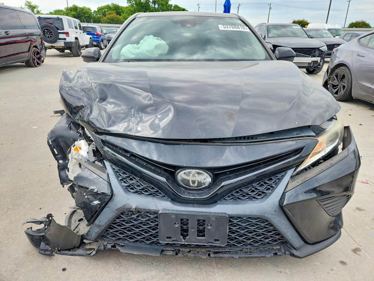 2019 Toyota Camry Se - Фото 5