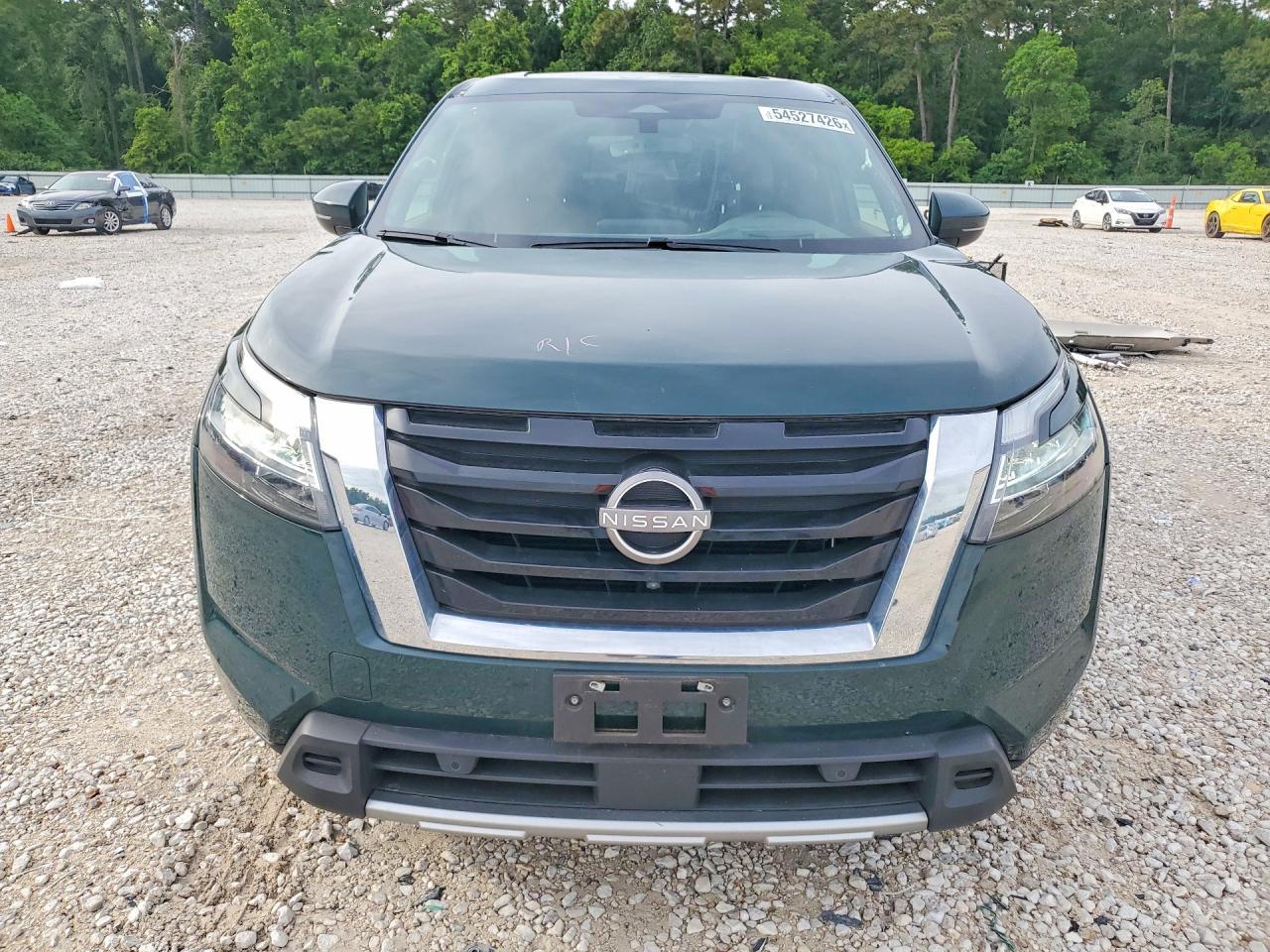 2024 Nissan Pathfinder Platinum - Image 5