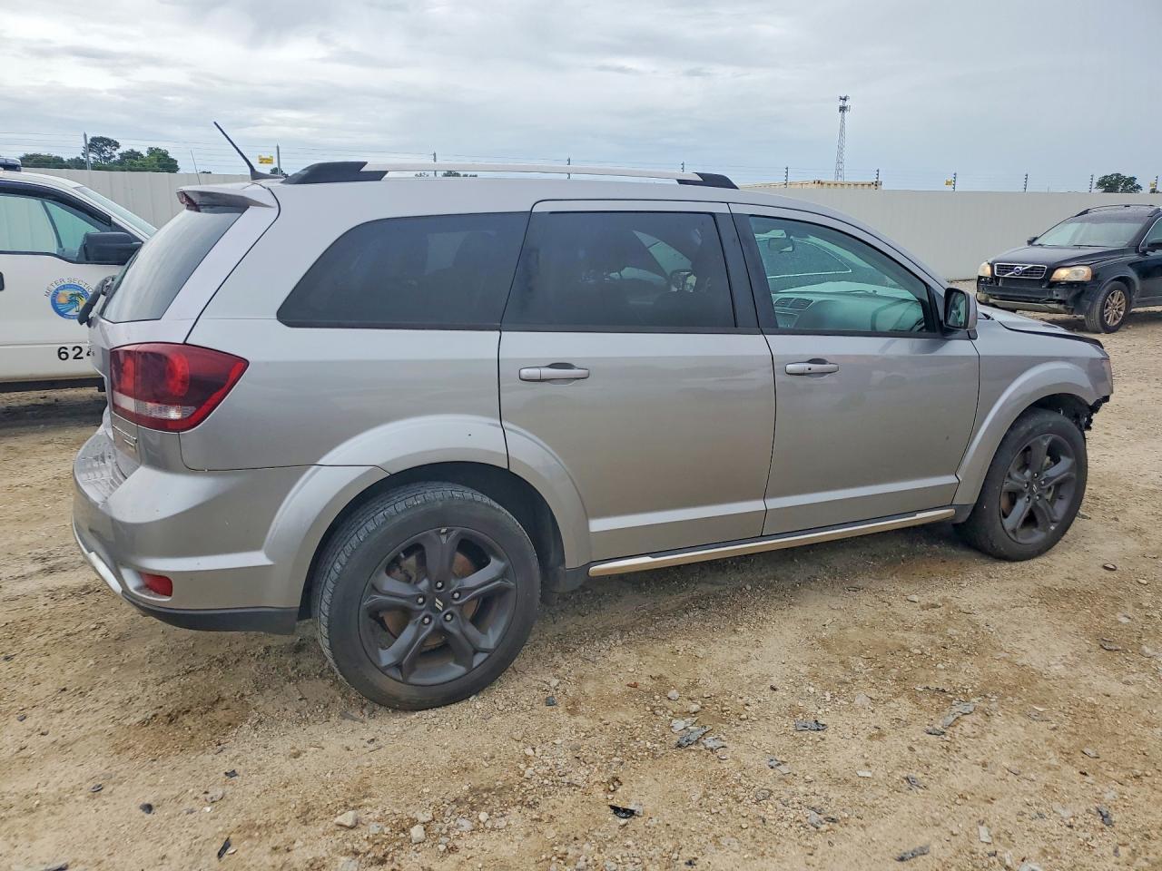 2018 Dodge Journey Crossroad - Фото 3