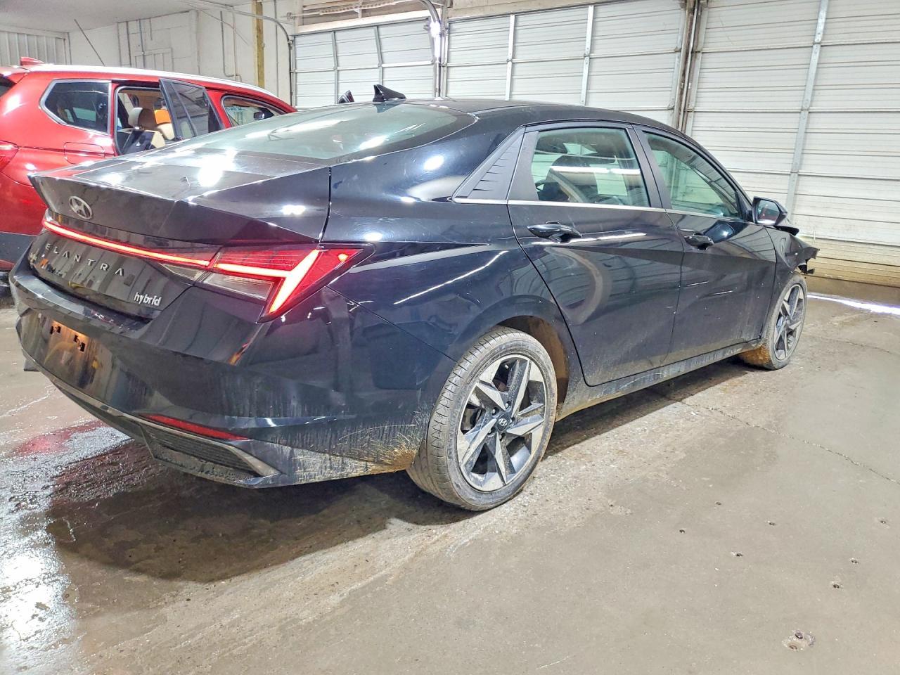 2021 Hyundai Elantra Limited - Image 3