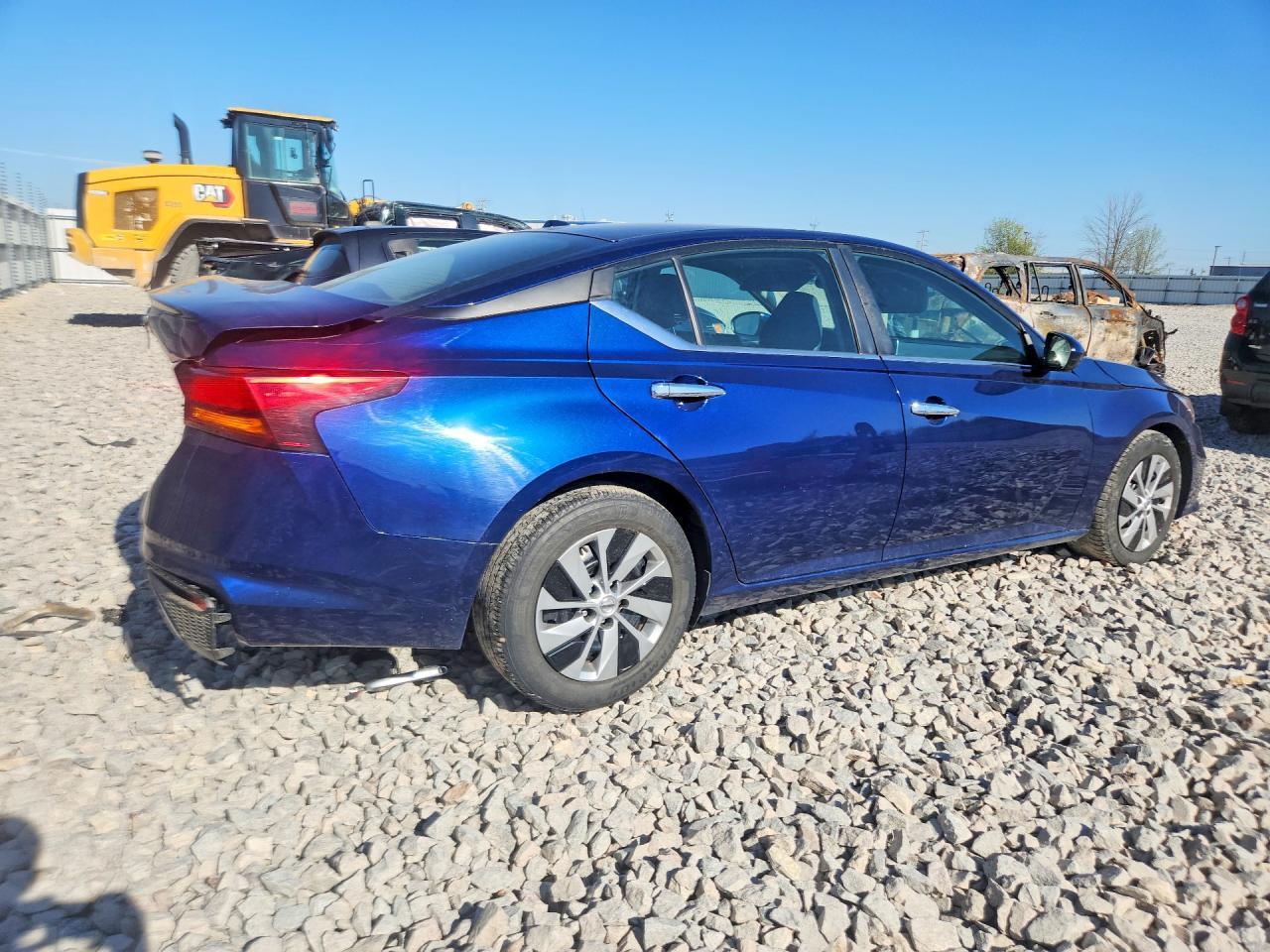 2019 Nissan Altima S - Image 3