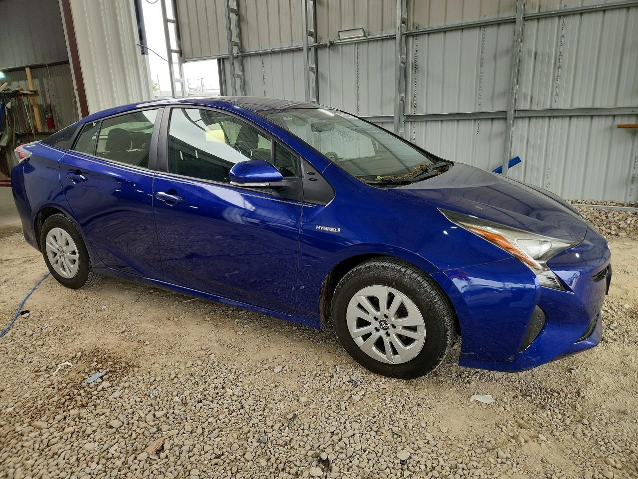 2016 Toyota Prius Two - Image 4