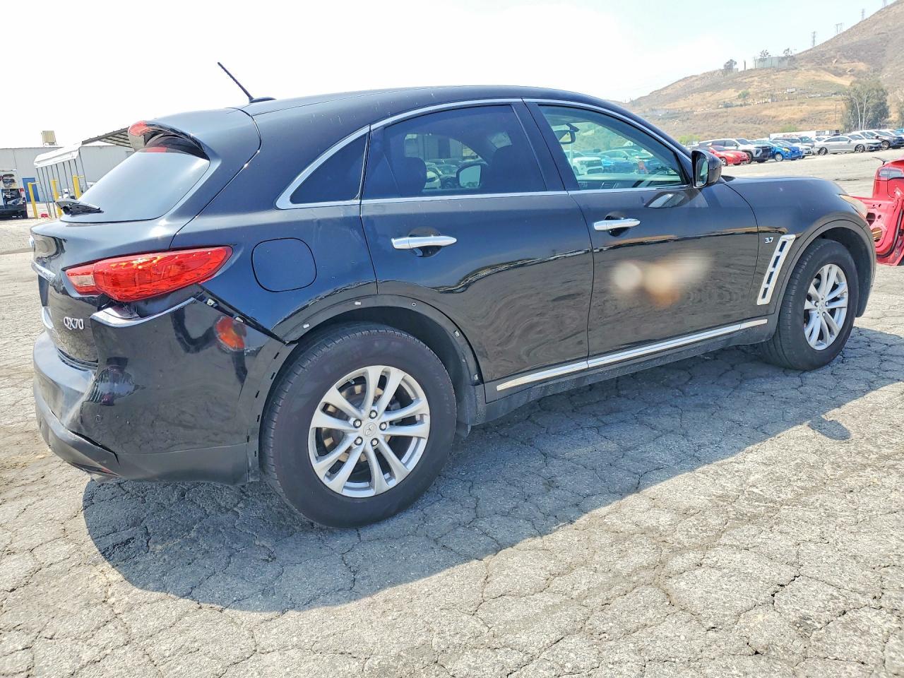 2017 Infiniti Qx70 Base - Фото 3