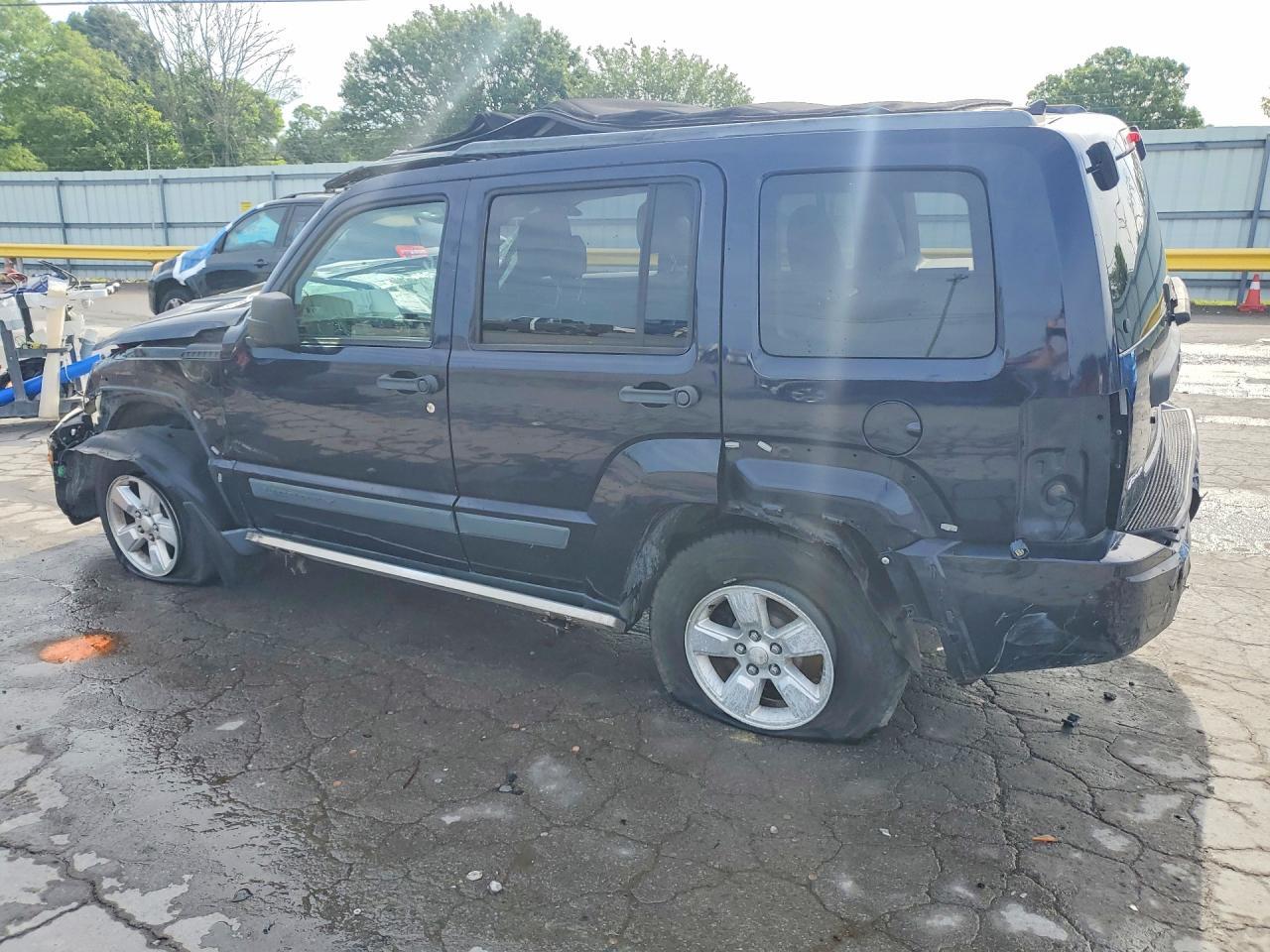 2011 Jeep Liberty Sport - Image 2