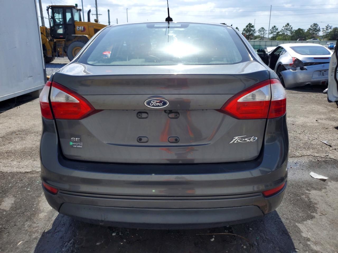 2019 Ford Fiesta Se - Image 6
