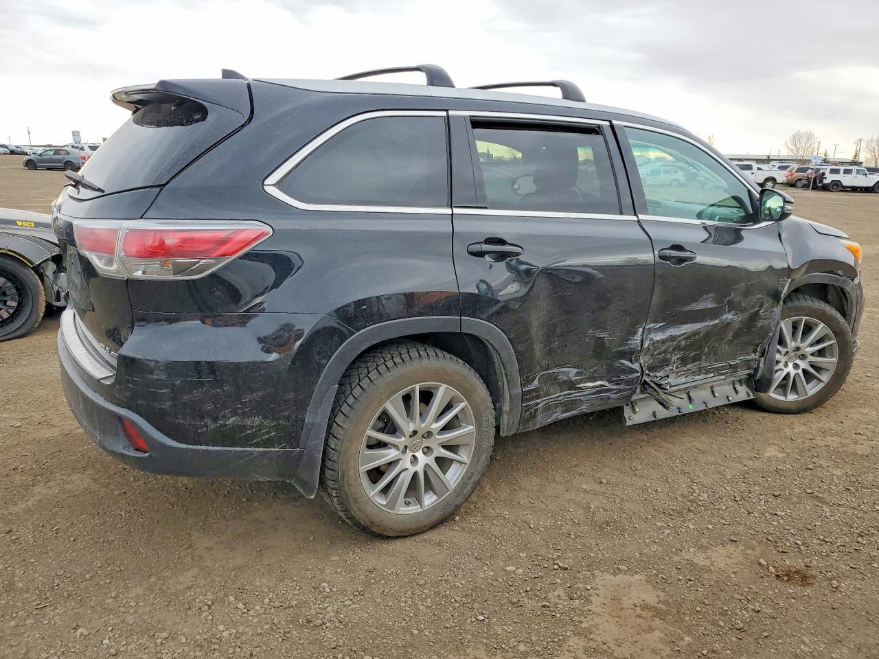 2014 Toyota Highlander Xle - Image 3