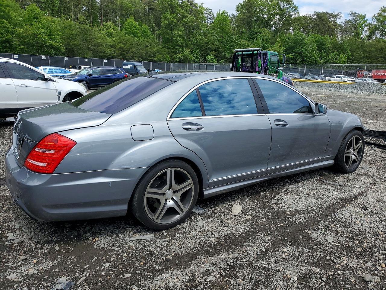 2011 Mercedes-Benz S 550 - Image 3