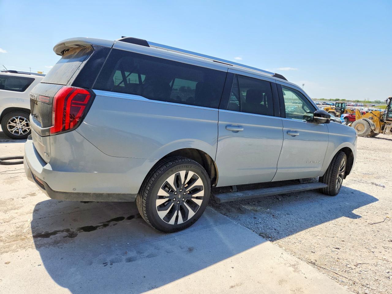 2025 Ford Expedition Max Platinum - Image 3