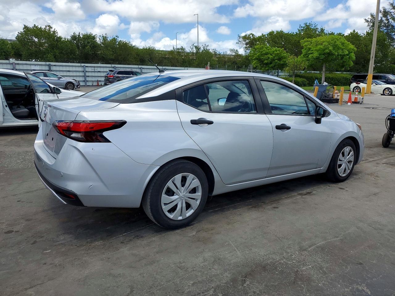 2020 Nissan Versa S - Фото 3