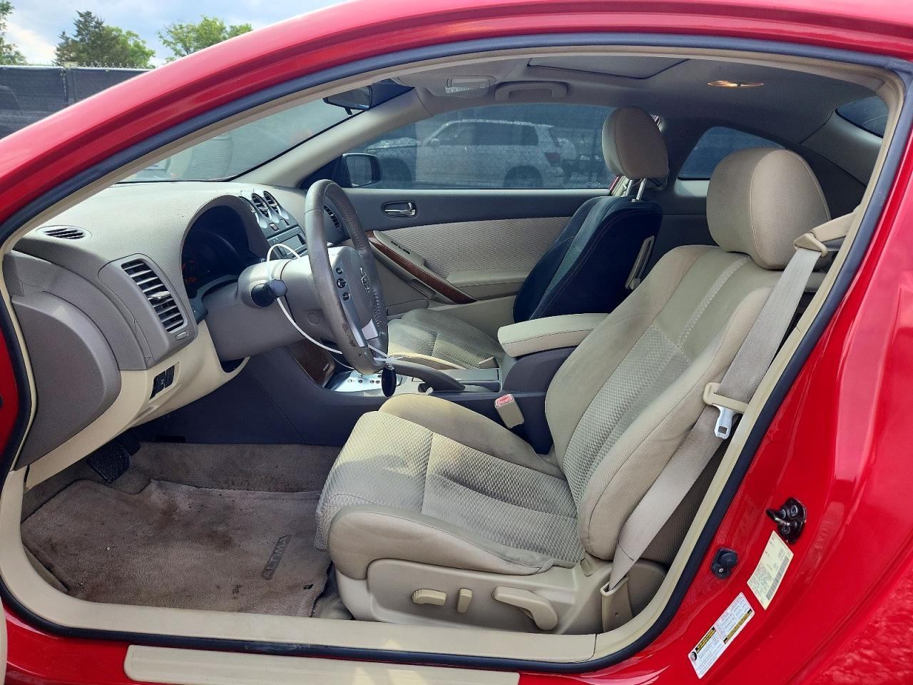 2009 Nissan Altima 3.5Se - Image 7