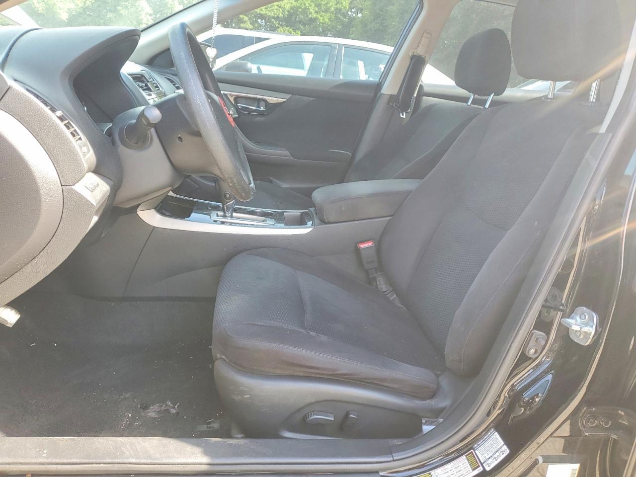 2014 Nissan Altima 2.5 S - Image 7