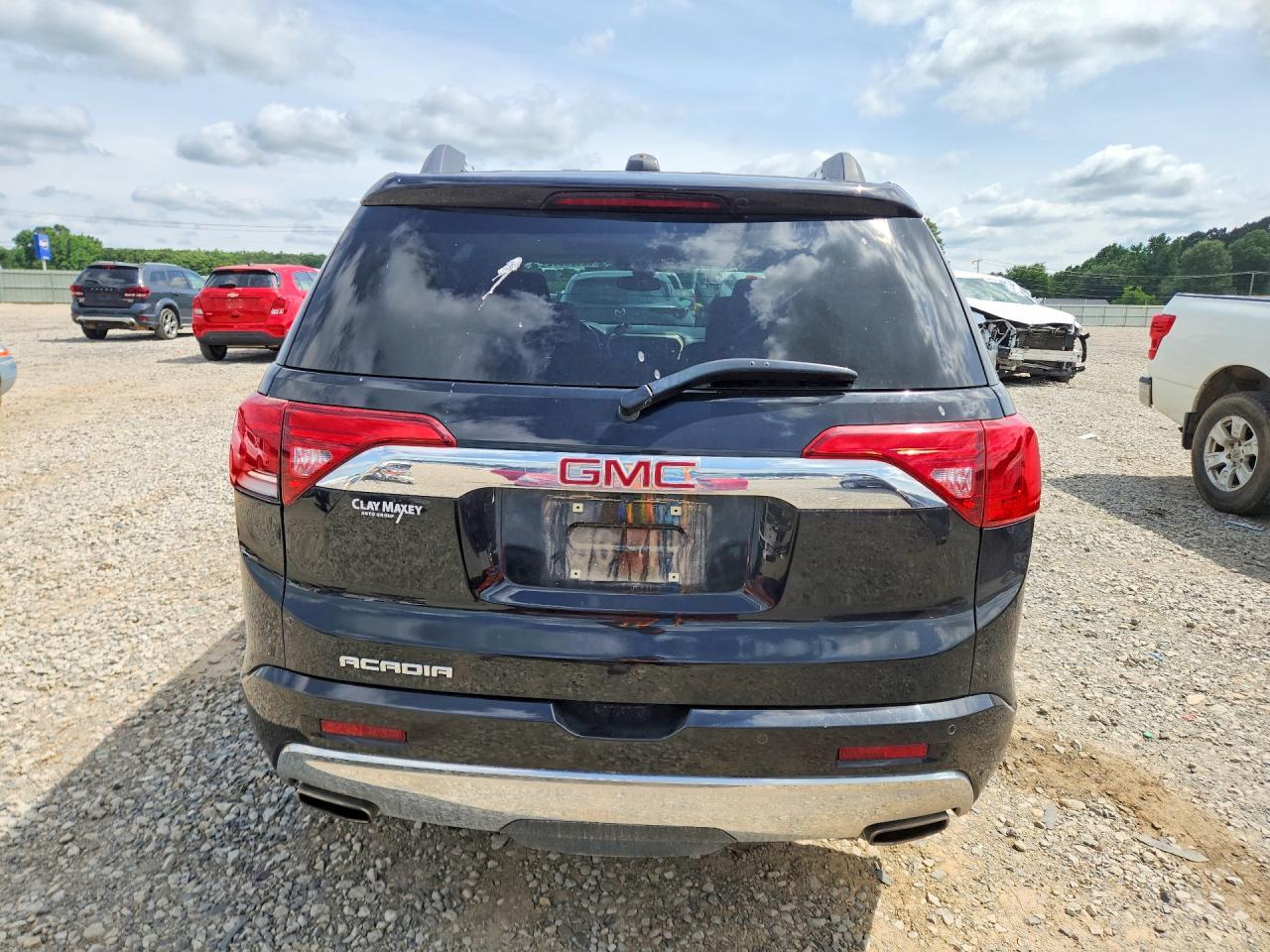 2017 GMC Acadia Denali - Фото 6
