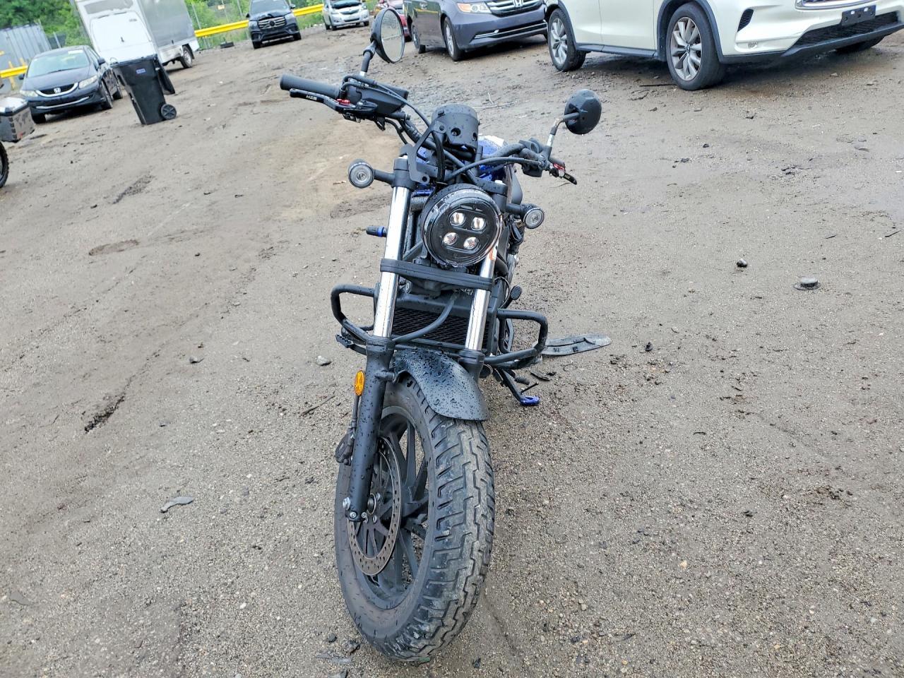 2022 Honda Cmx300 - Фото 2