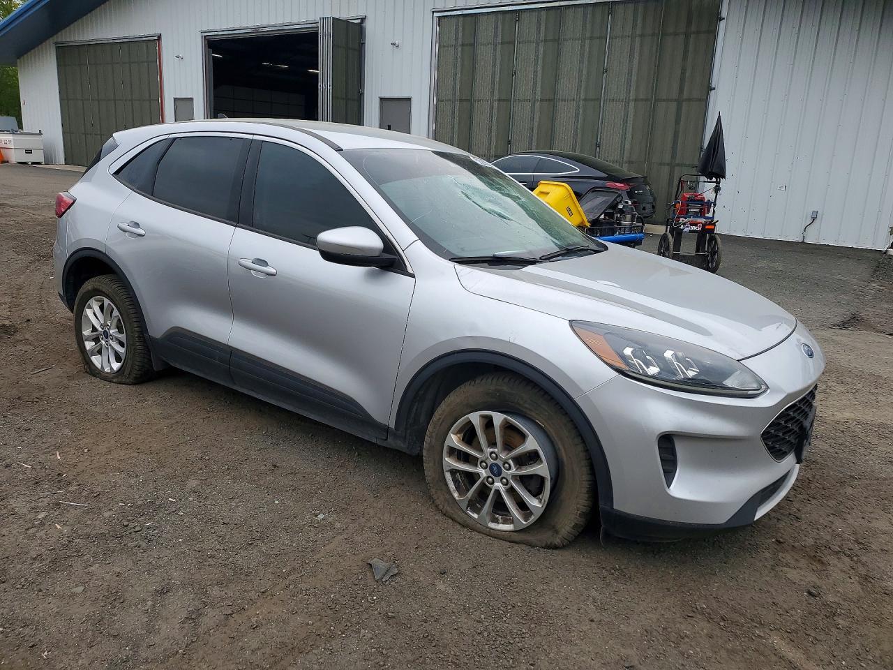 2020 Ford Escape Se - Фото 4