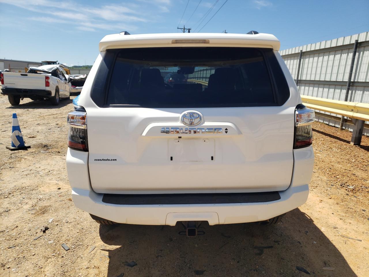 2020 Toyota 4 Runner Sr5 - Image 6