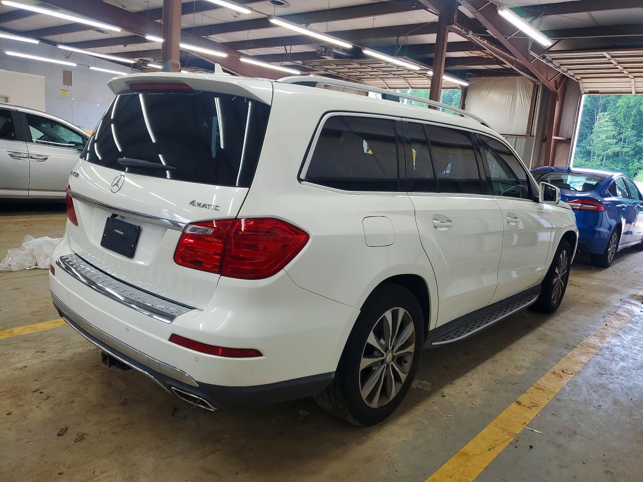 2016 Mercedes-Benz Gl 450 4Matic - Image 3