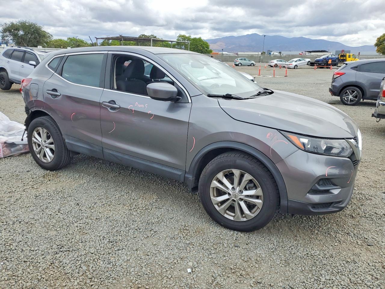 2020 Nissan Rogue - Фото 4