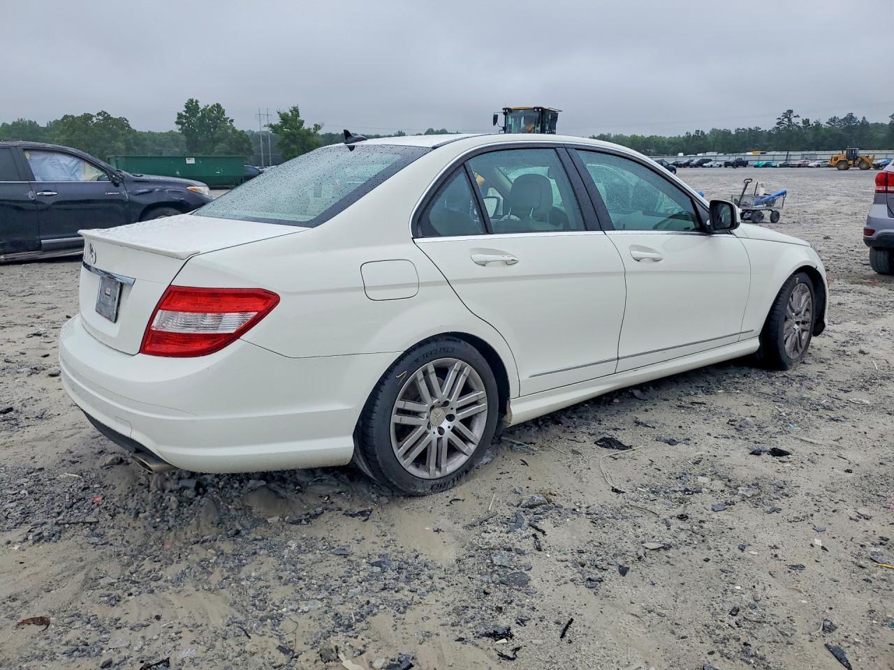 2009 Mercedes-Benz C 300 - Image 3