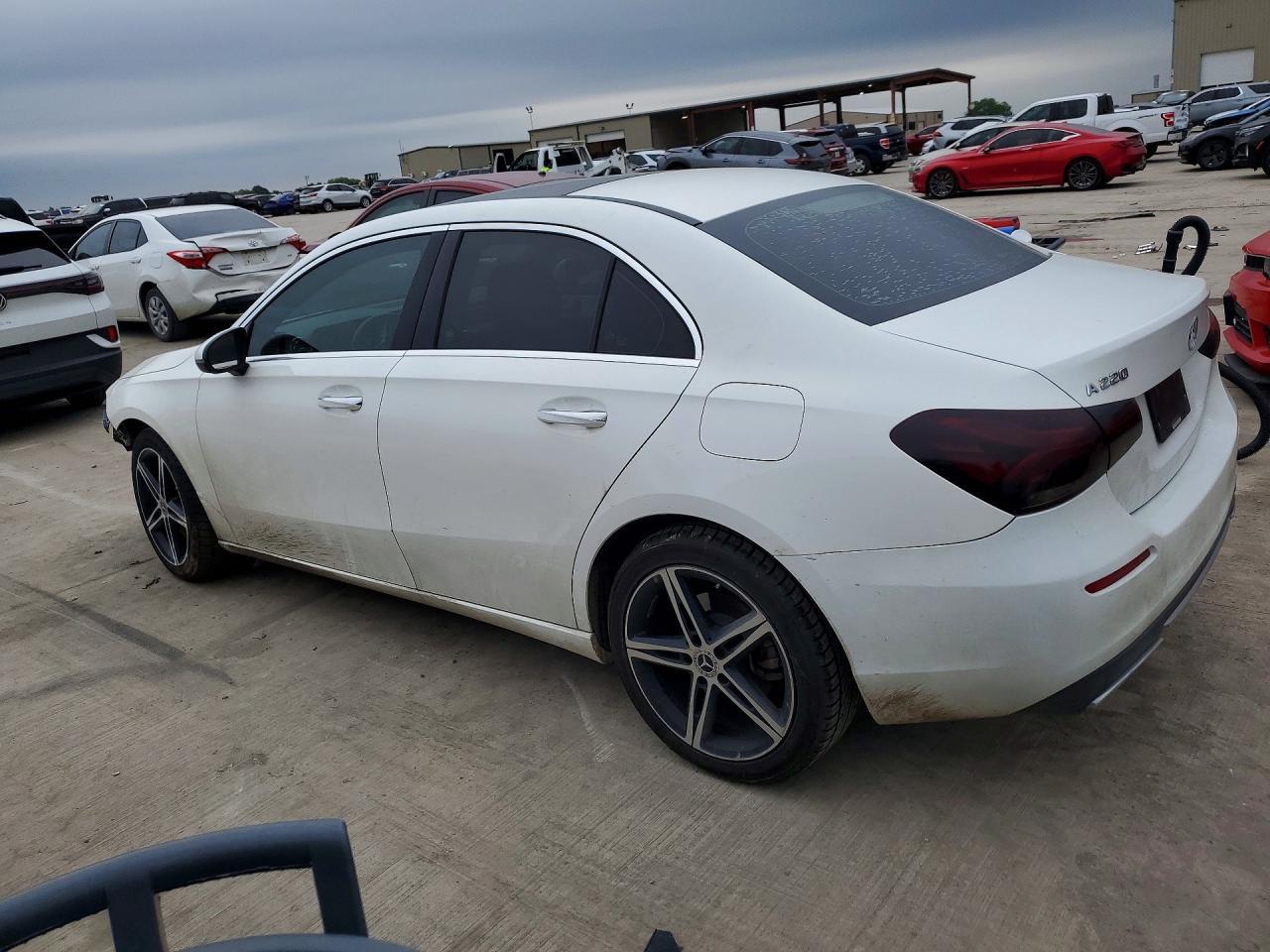 2019 Mercedes-Benz A 220 - Image 2