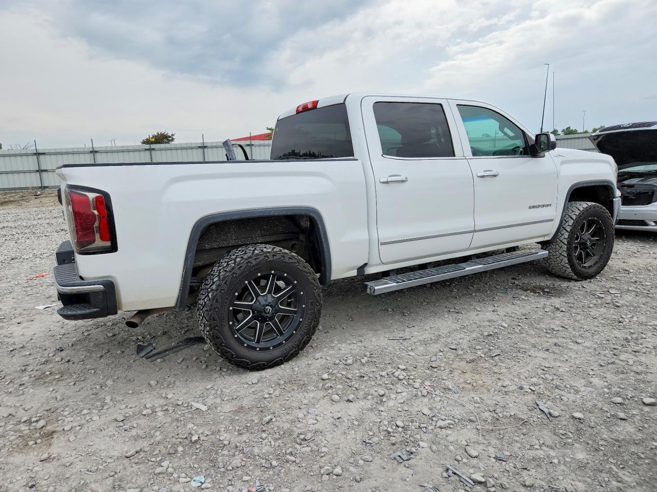 2018 GMC Sierra K1500 Slt - Фото 3