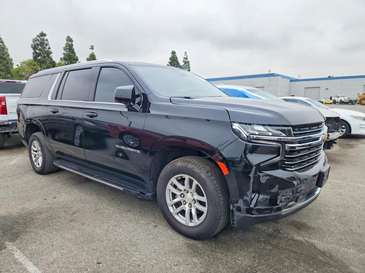 2023 Chevrolet Suburban C1500 Lt - Фото 4