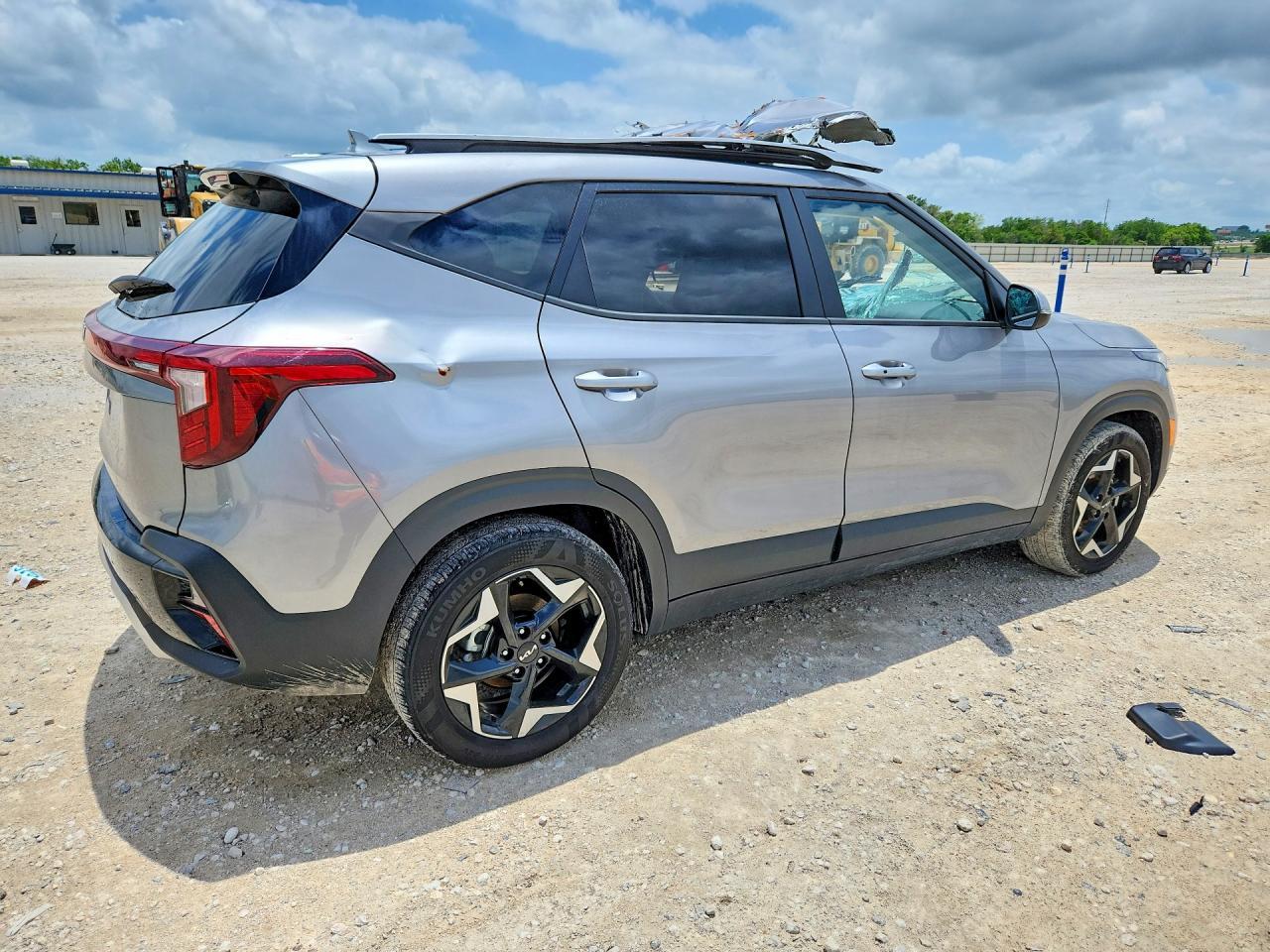 2025 Kia Seltos S - Image 3