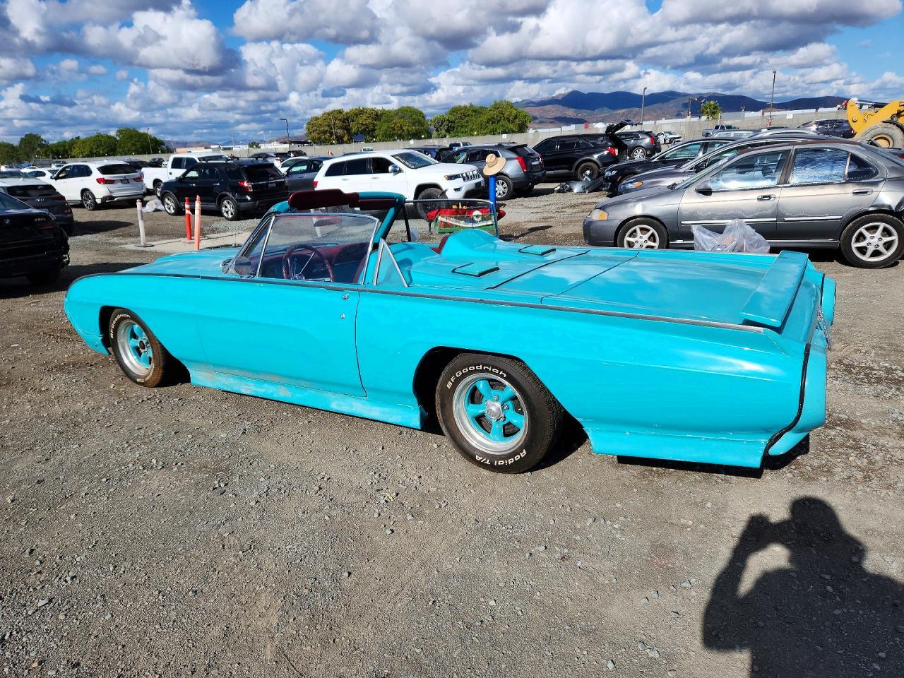 1963 Ford Thunderbird - Image 2