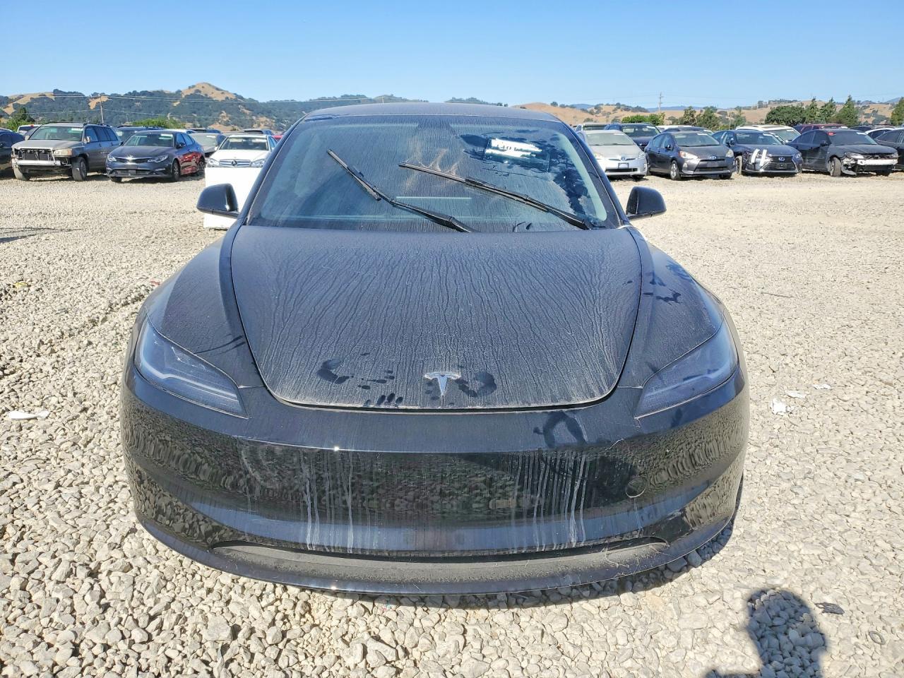 2025 Tesla Model 3 - Фото 5