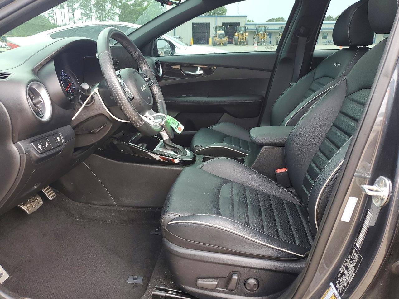 2023 Kia Forte Gt Line - Image 7
