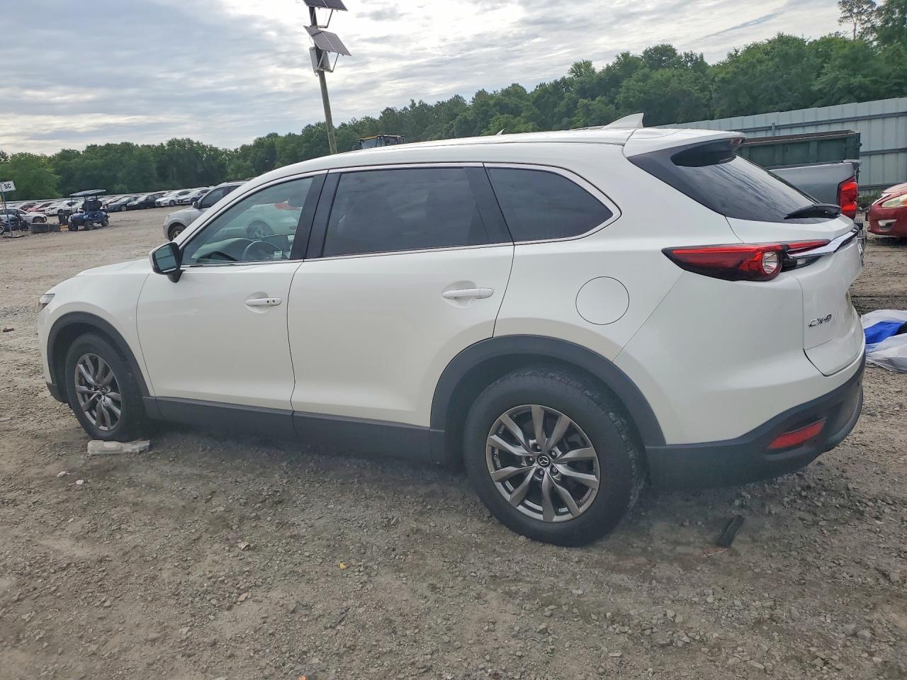 2018 Mazda Cx-9 Touring - Image 2