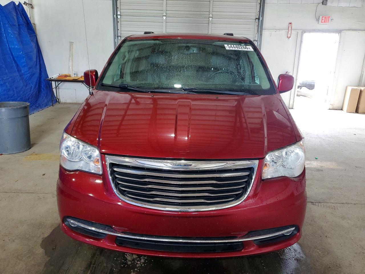 2016 Chrysler Town & Country Touring - Фото 5