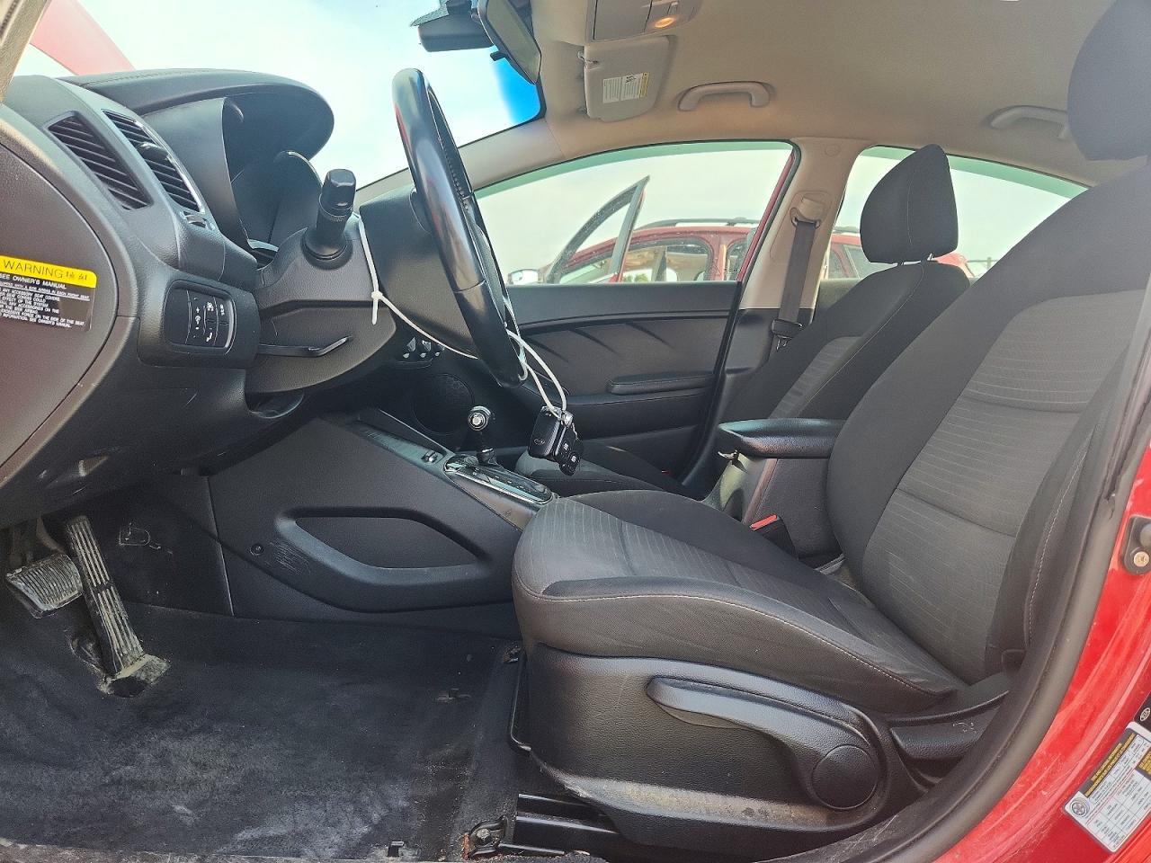 2017 Kia Forte S - Фото 7
