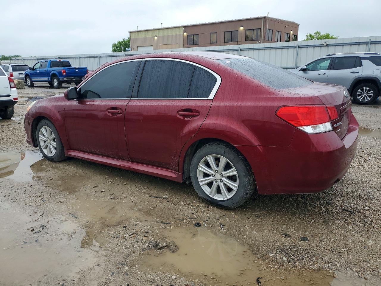 2010 Subaru Legacy 2.5I Premium - Image 2