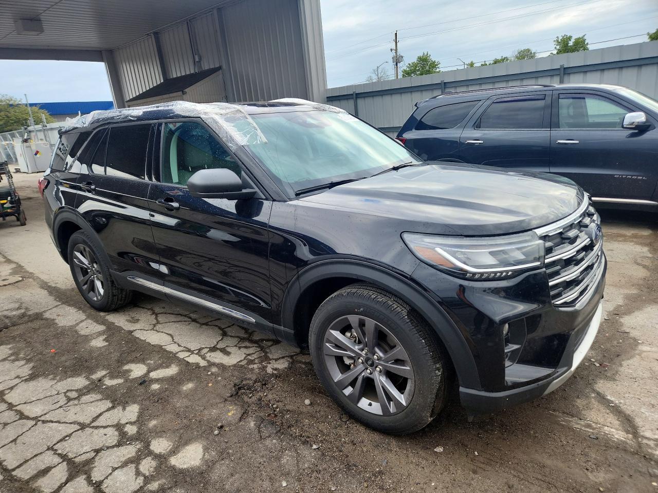 2025 Ford Explorer Active - Фото 4