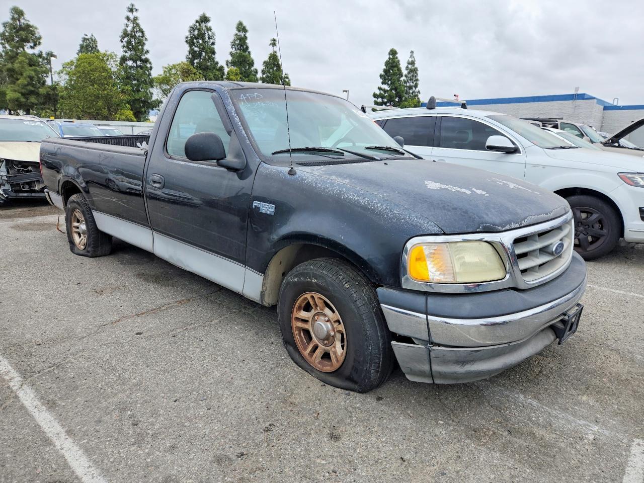 2003 Ford F150 - Image 4