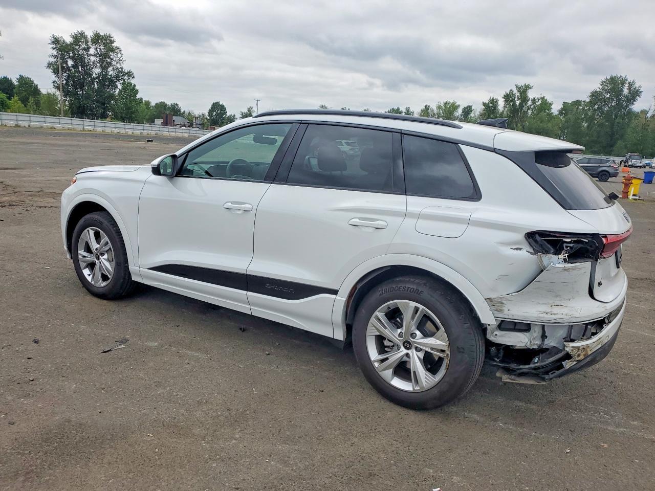 2025 Audi Q6 E-Tron Premium - Фото 2