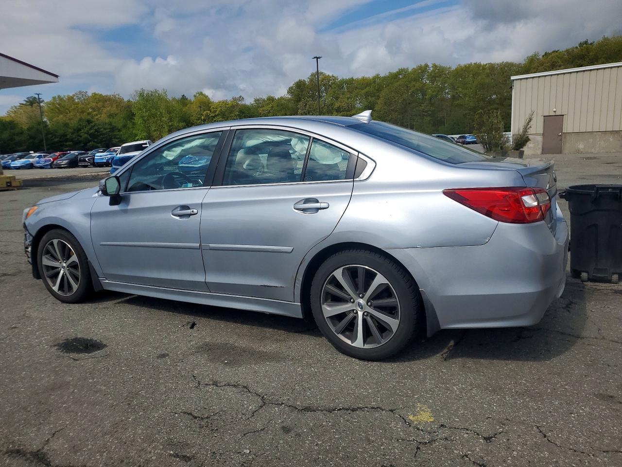 2017 Subaru Legacy 3.6R Limited - Image 2
