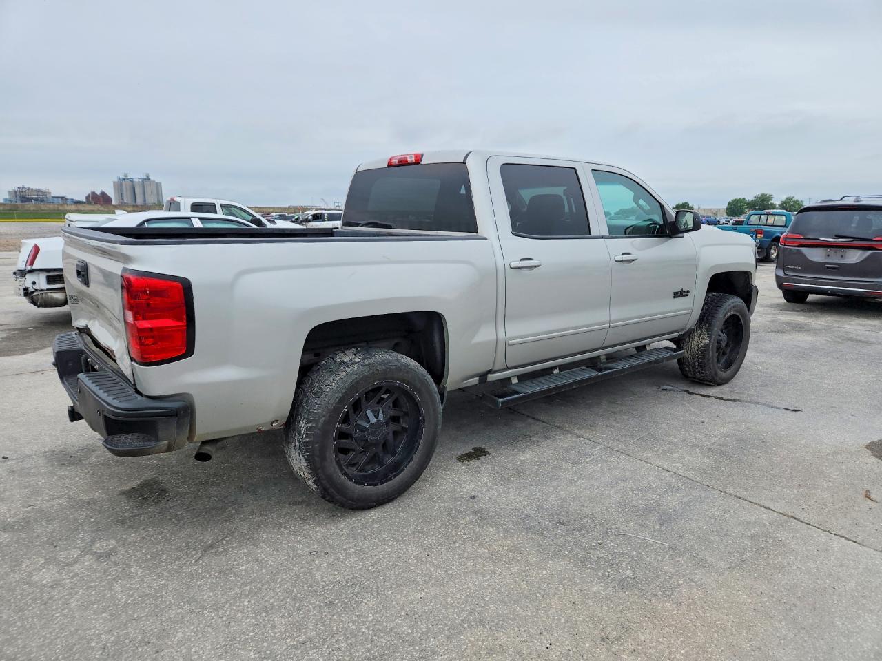 2017 Chevrolet Silverado C1500 Lt - Фото 3