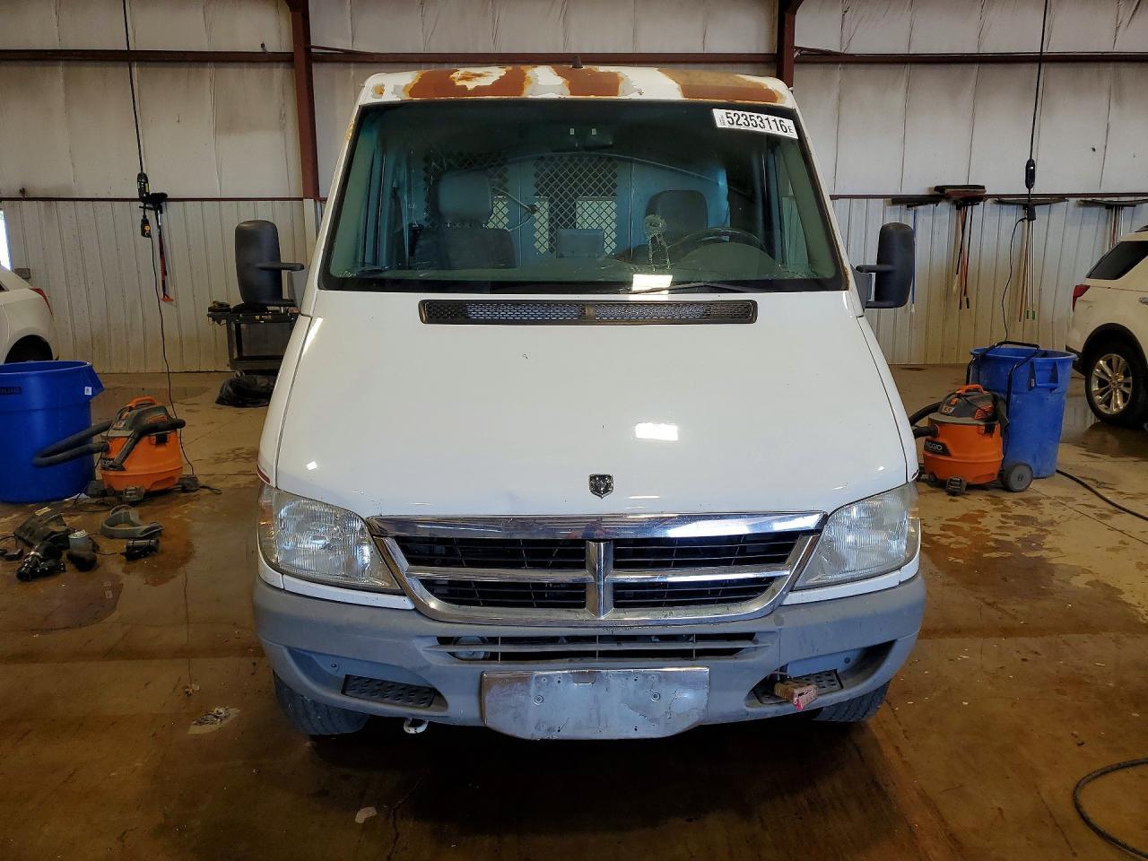 2005 Dodge Sprinter 2500 Delivery Van - Фото 5