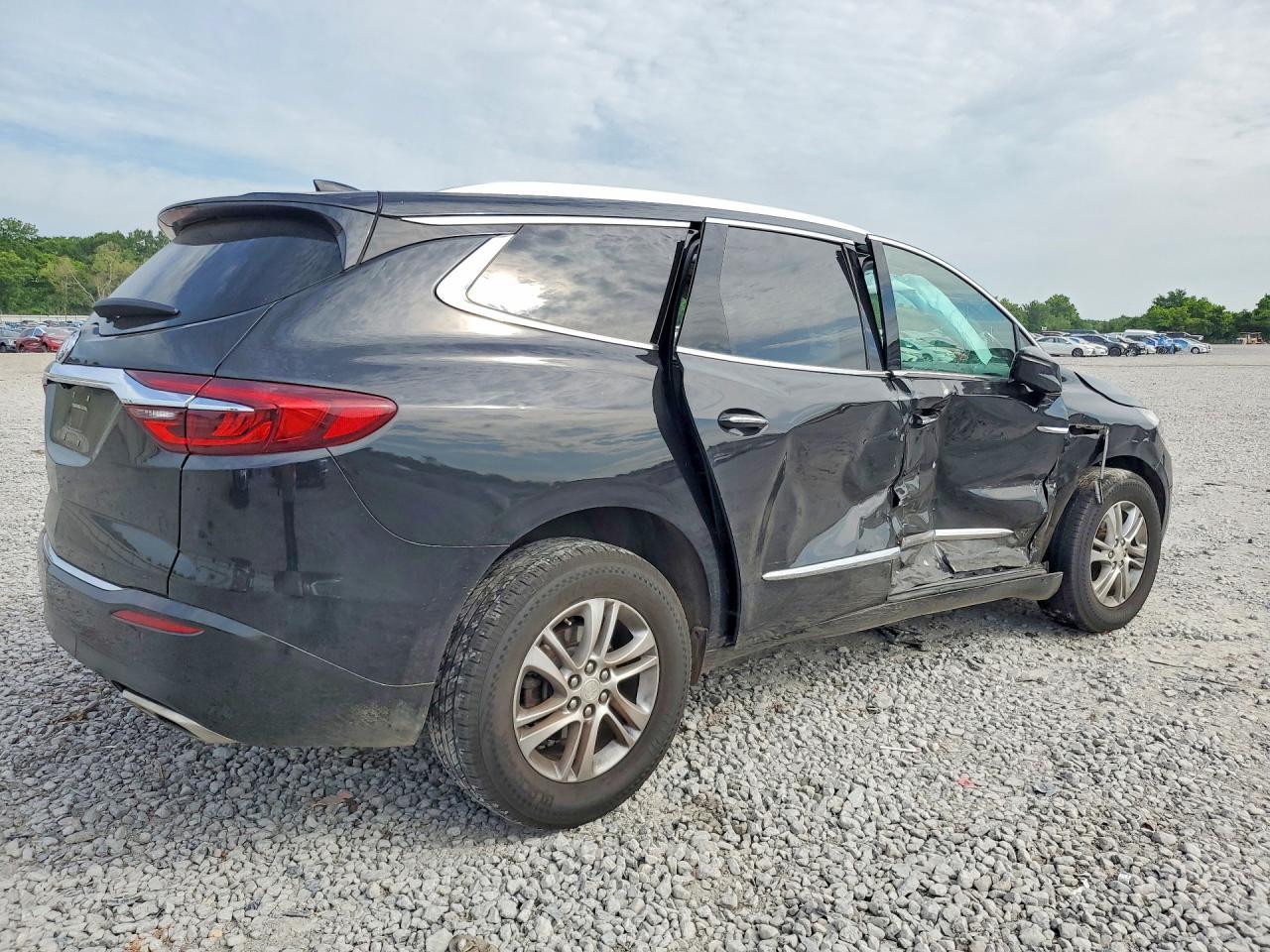 2020 Buick Enclave Essence - Image 3
