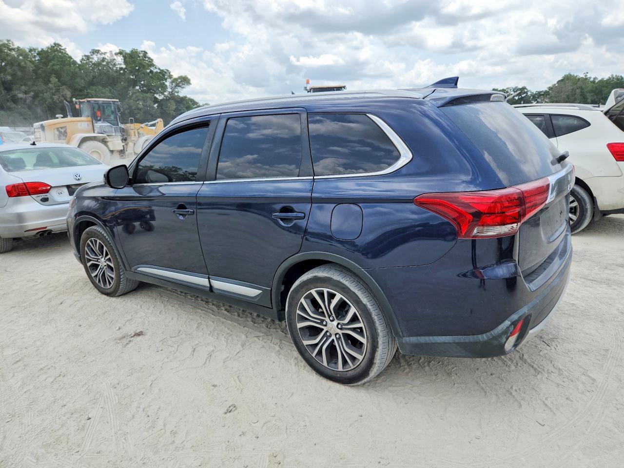 2018 Mitsubishi Outlander Se - Фото 2
