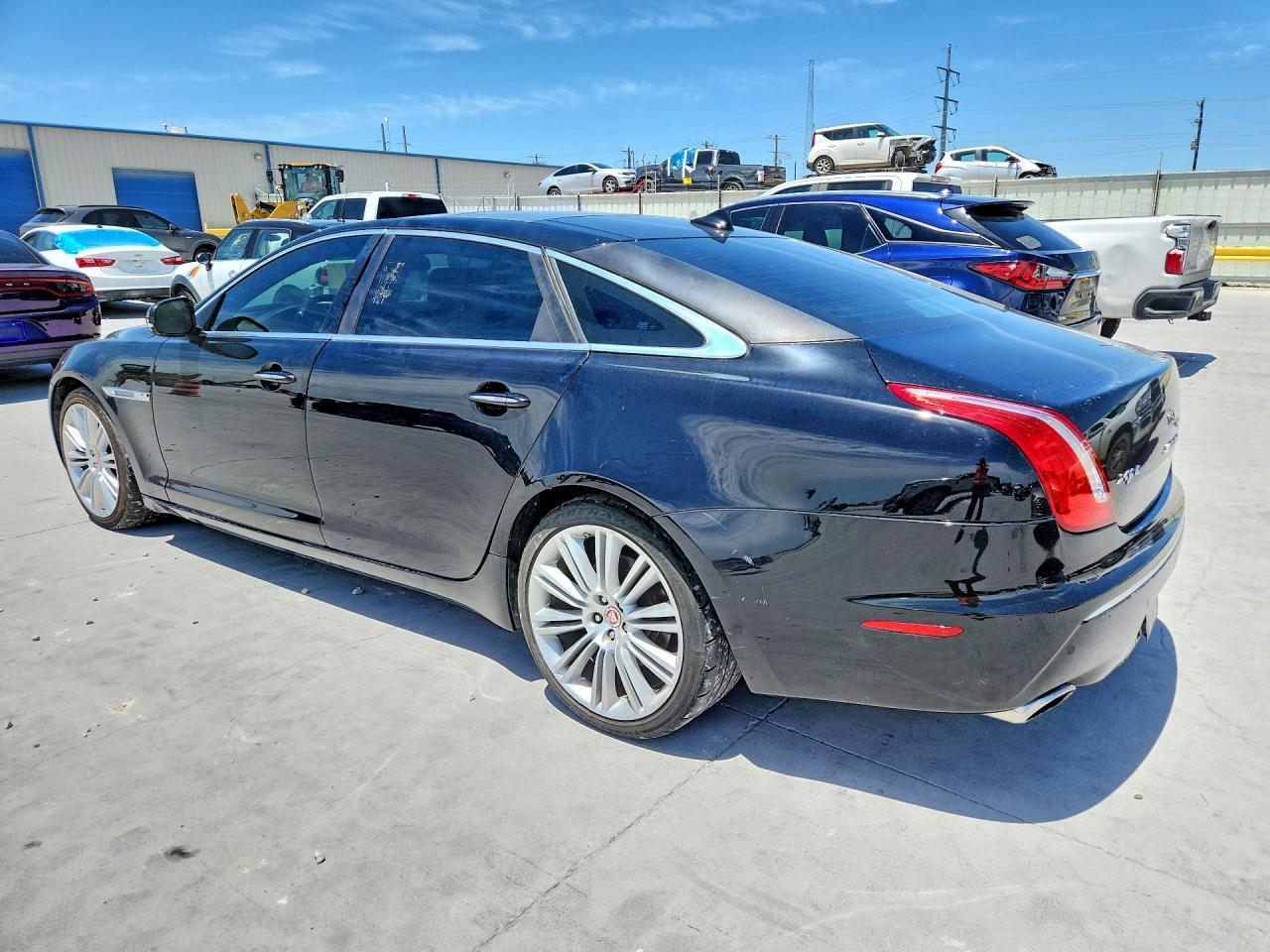 2015 Jaguar Xjl Portfolio - Image 2