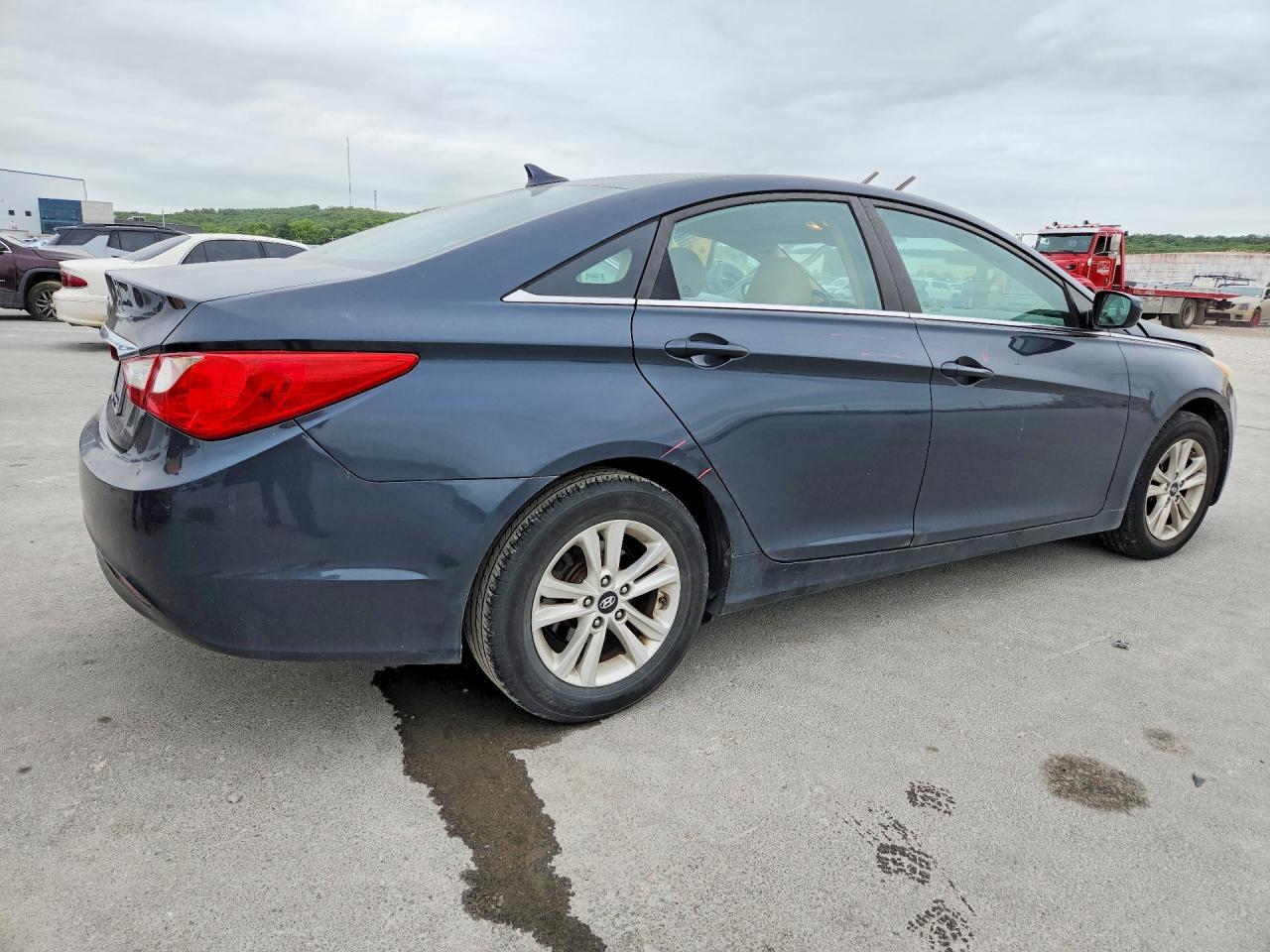 2011 Hyundai Sonata Gls - Image 3
