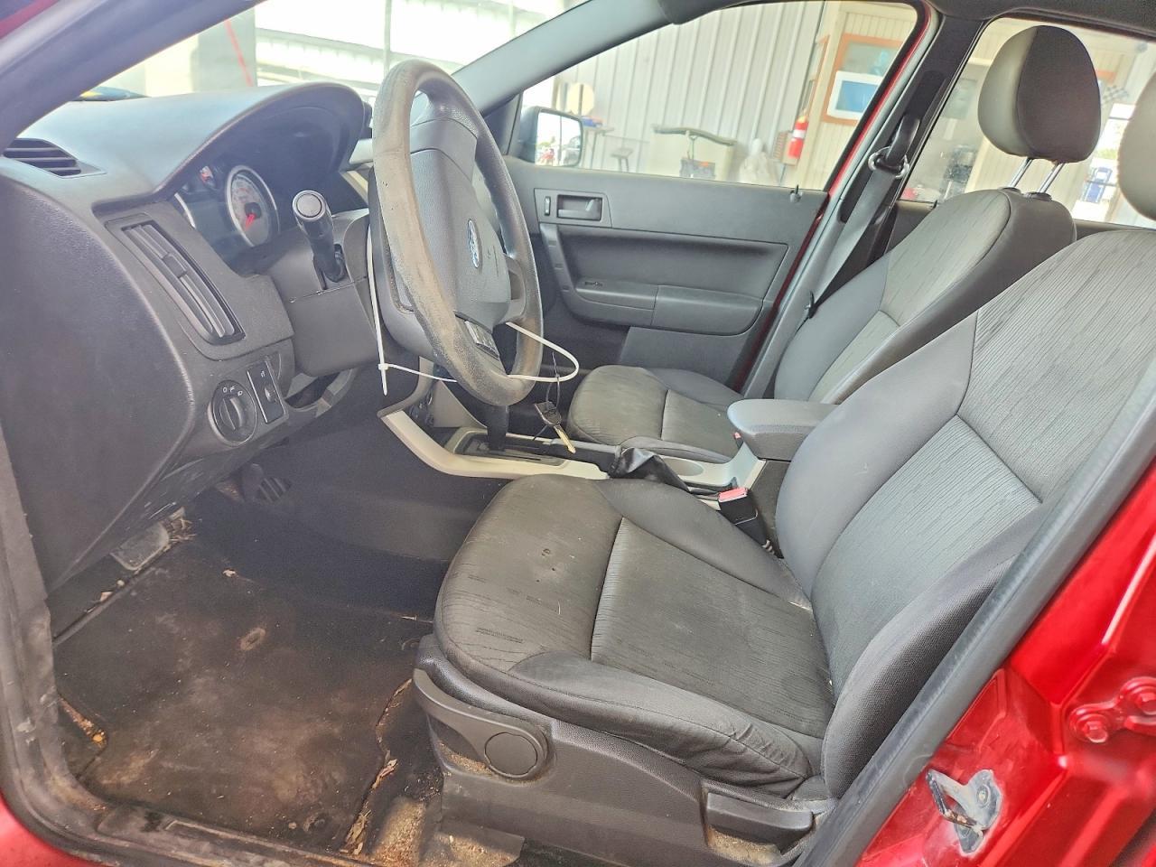 2010 Ford Focus Se - Фото 7