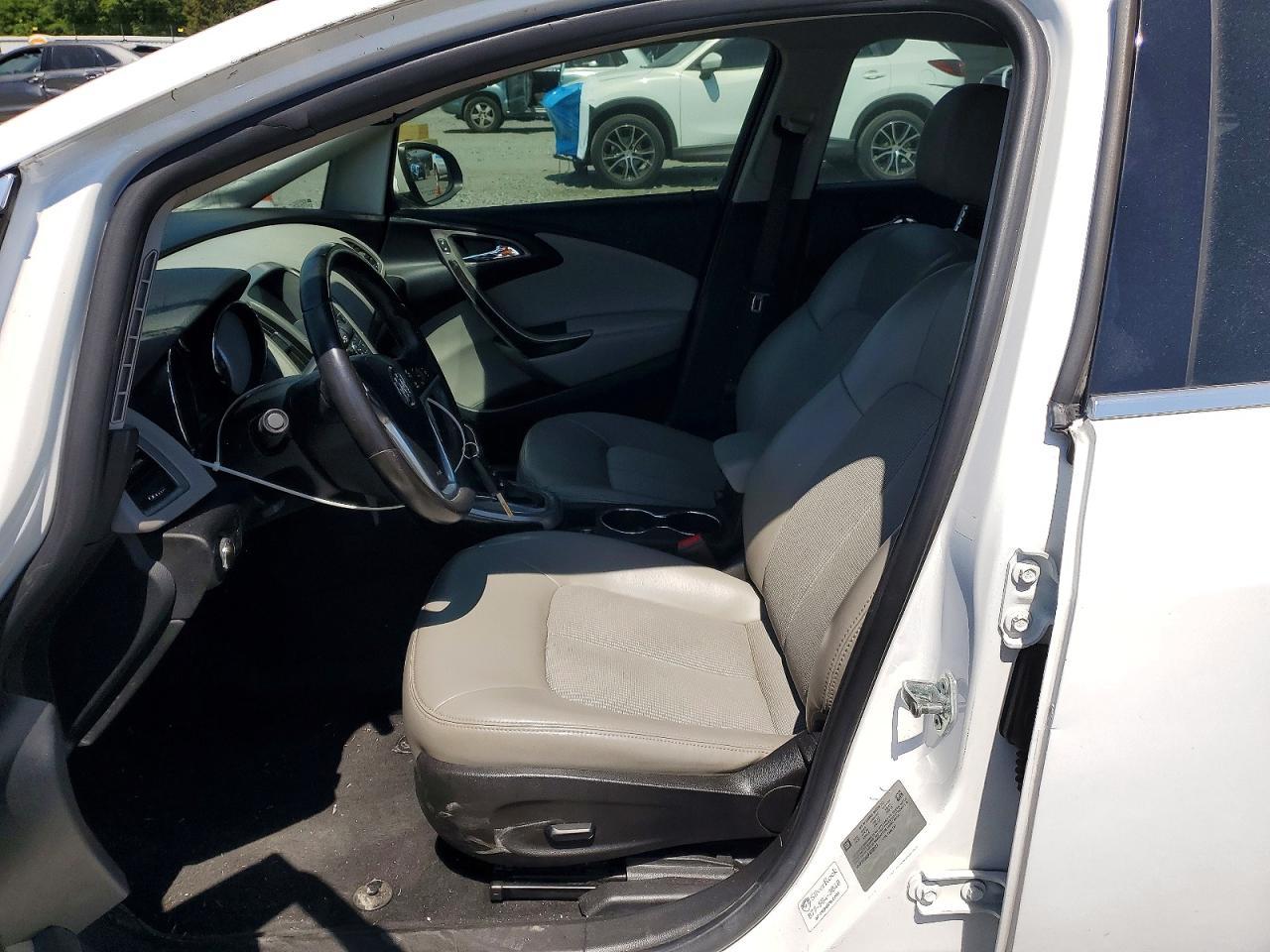 2015 Buick Verano - Image 7