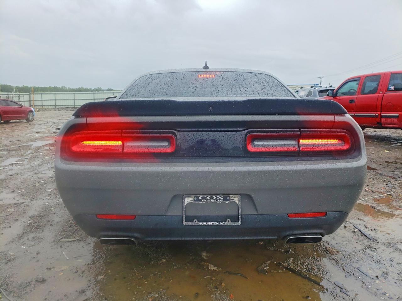2018 Dodge Challenger R - Image 6