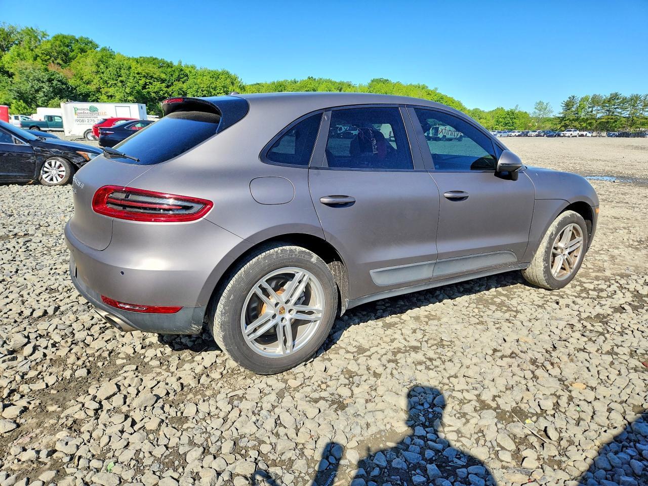 2015 Porsche Macan S - Image 3